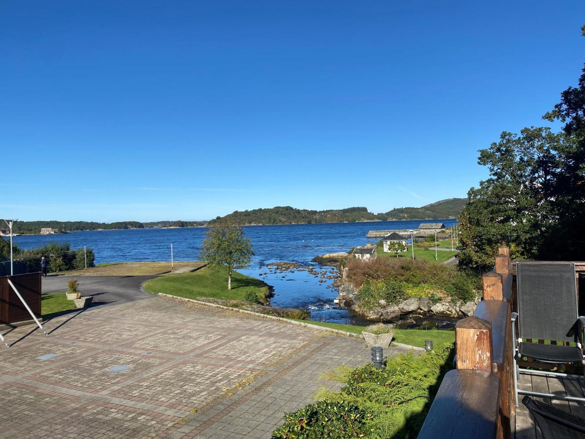 Fitjar Fjordhotell Buitenkant foto